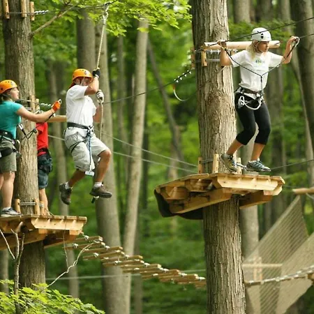 T 2 Dans Village 3 *** A Saint Geniez 2 Piscines Chauffee