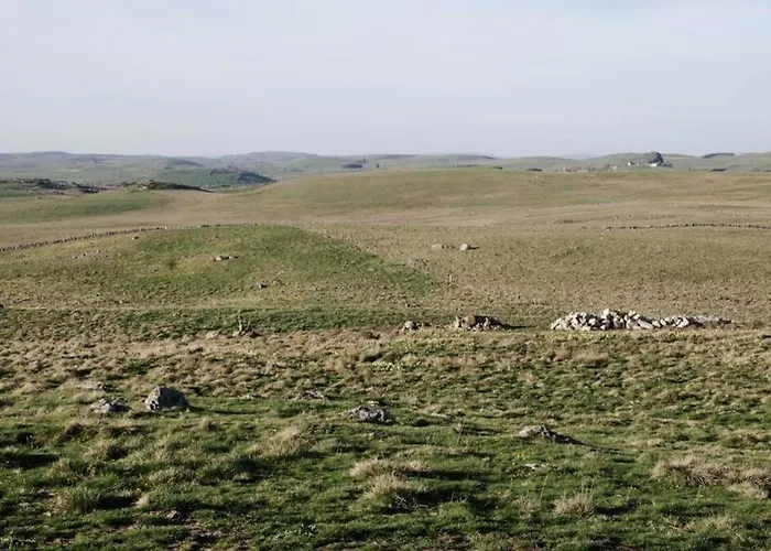 T 2 Dans Village 3 *** A Saint Geniez 2 Piscines Chauffee